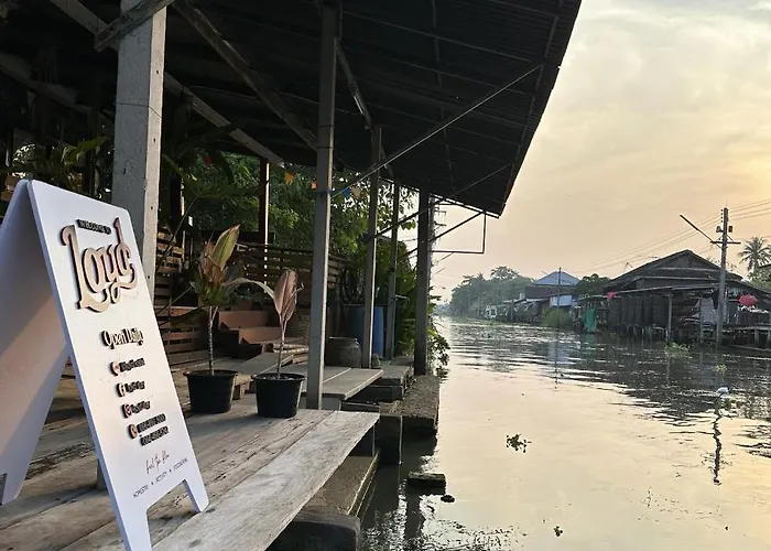 บ้านในชนบท Loyd Ratchaburi